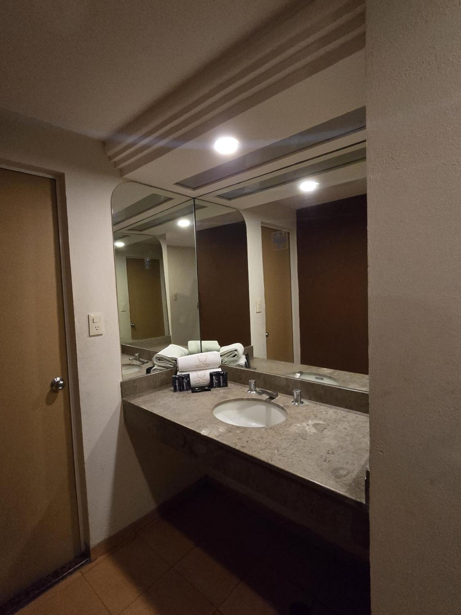 Hotel Y Villas Gran Via Μεξικό Εξωτερικό φωτογραφία